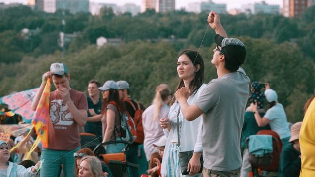 XIX Всероссийский фестиваль воздушных змеев «Пёстрое небо» смотреть онлайн