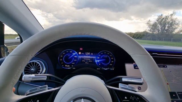 Mercedes EQS 580 4Matic - consumption on 130 km/h REAL RANGE (POV + city consumption) смотреть онлайн