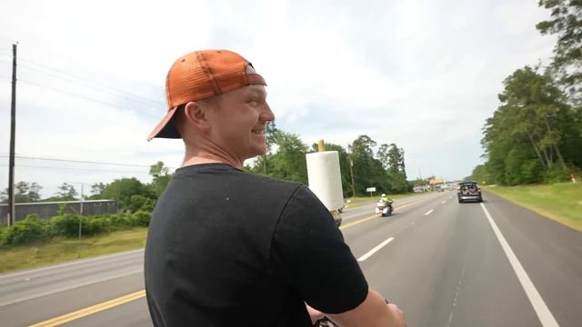 I Spent Overnight In Worlds Biggest Toilet смотреть онлайн