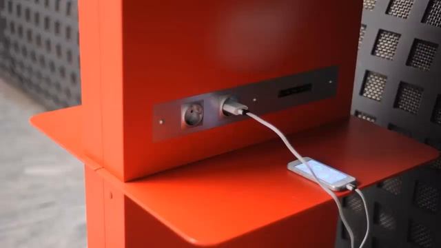 пользоваться общественными USB станциями в аэропорту опасно смотреть онлайн