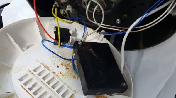 Отключается мультиварка Redmond RMC-M4505 сразу после включения. Какое сопротивление датчиков темпе