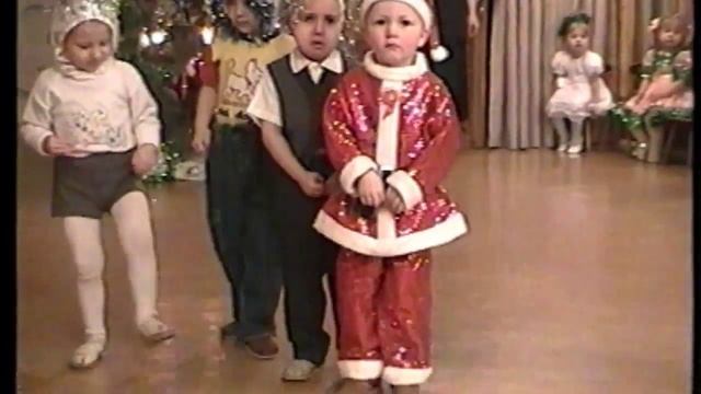 Праздник не удался, заяц Коля опечалился)). Викочке так никто и не помог). смотреть онлайн