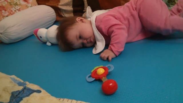 Делает искусственное дыхание коврику смотреть онлайн