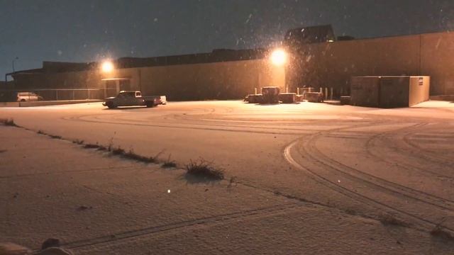 Lowered Crew Cab Chevy Dually Snow Drifting смотреть онлайн