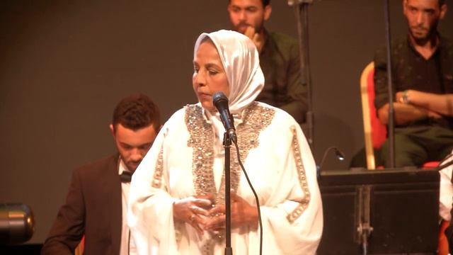 فيروزيات ، سعاد بوعلي الجزائرية تبدع في أغنية حبيتك بالصيف حبيتك يالشتي смотреть онлайн