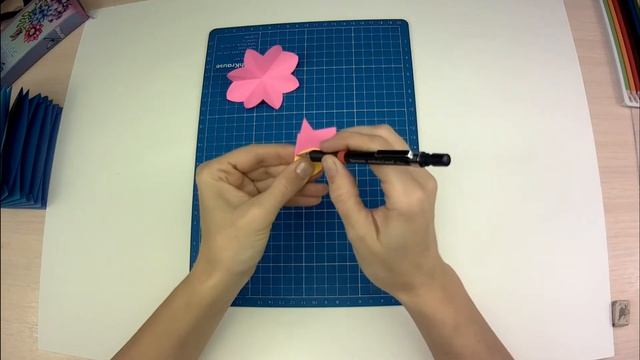 Радужный КОШЕЛЕК ИЗ БУМАГИ для наклеек своими руками. поделки из бумаги с оригинальной застежкой.