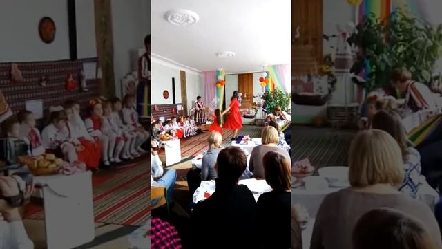 танец мамы и дочери смотреть онлайн