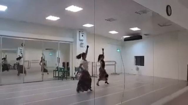 Solea con castañuelas....... смотреть онлайн
