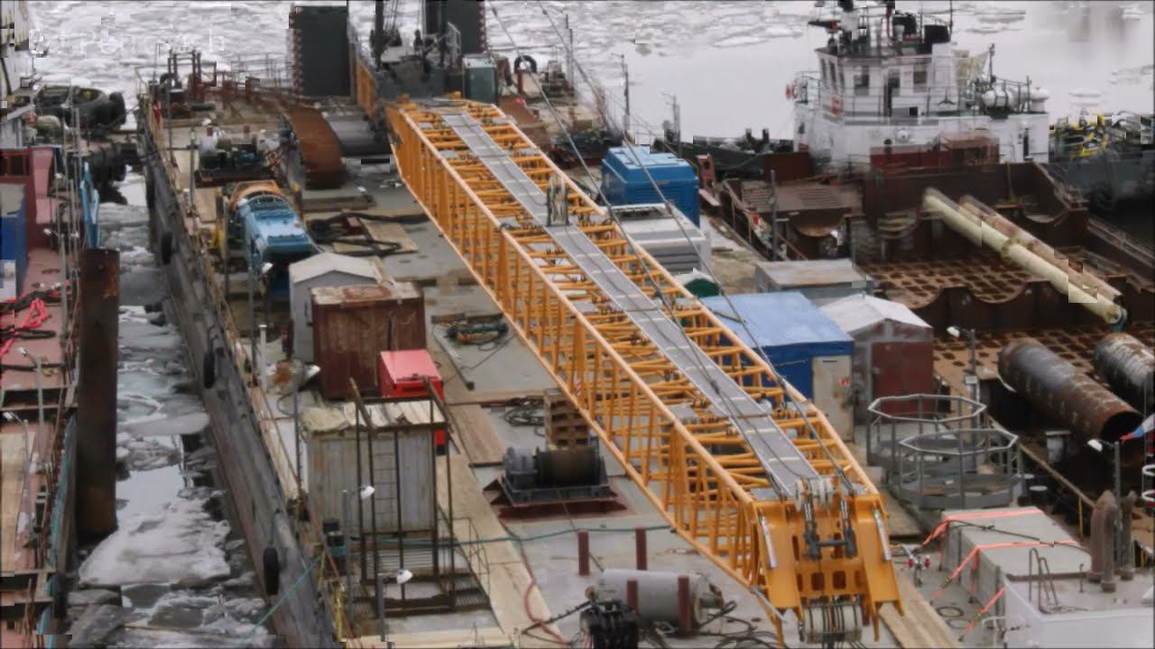 Мост в Самарской обл.05.04.21.Понтоны с кранами в укрытии, 