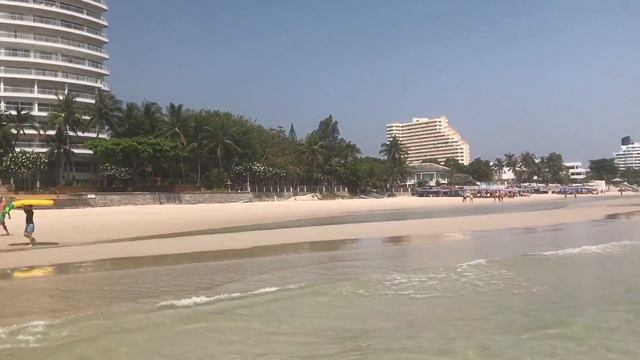 Пляж Хуахин Опасная живность СКАТы и МЕДУЗы у берега! смотреть онлайн