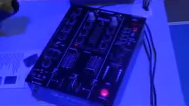 DJ-Tech DJM-303 Twin Usb -2CH DJ Mixer with 9 Effects including in-Loop Sampler смотреть онлайн