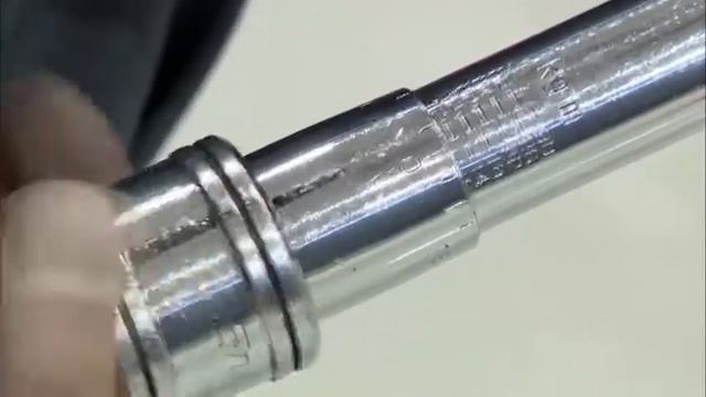 KYB Installation : Changing Struts and Shock Absorbers смотреть онлайн