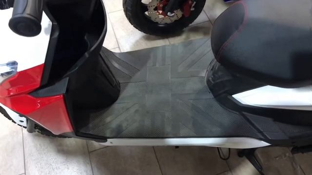 Скутер Iris. Самые низкие цены на мототехнику в России. День рождения. смотреть онлайн