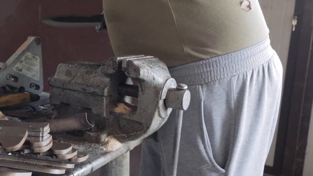 Can You Cut Some Metal With Your Knife?!