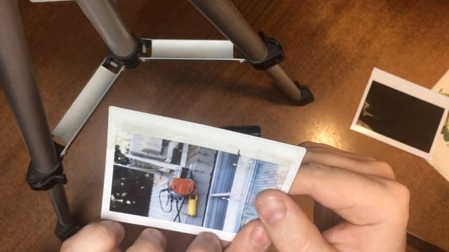 Белые точки на фотокарточках Instax. Чистим фотоаппараты Fujifilm Instax и Lynxstax