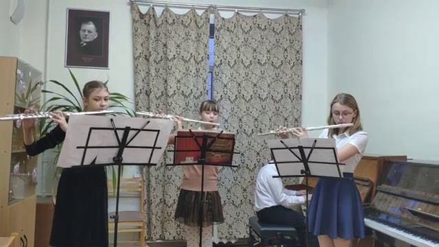 А. Новиков "Смуглянка" смотреть онлайн