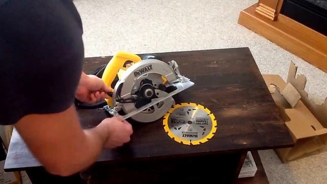 DWE575 unboxing and first look! смотреть онлайн