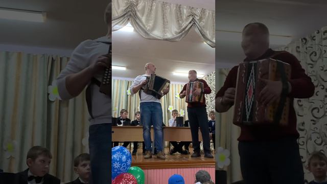 Иволга под гармонь 🪗 смотреть онлайн