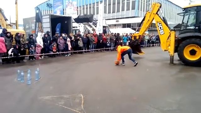 "Битва экскаваторов" в Барнауле (Боулинг) 17.05.2018 смотреть онлайн