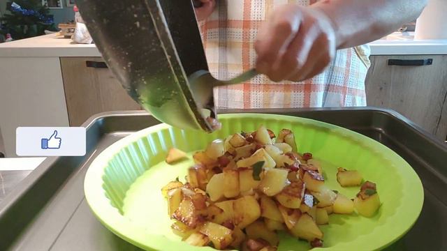 Salta le patate in padella e la frittata e fatta. смотреть онлайн