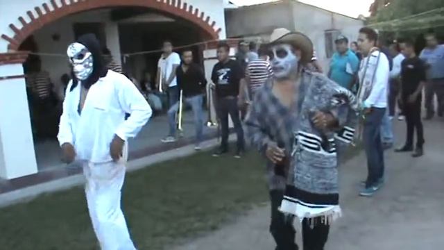 Muerteada San Jose El Mogote 2016 (Banda Oaxapens, El Toro Mambo) смотреть онлайн