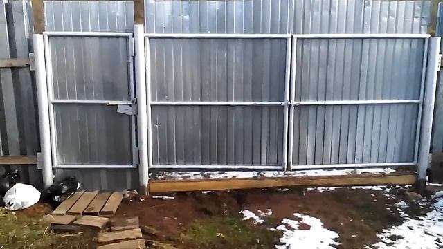 Новые ворота из трубы и профлиста. смотреть онлайн