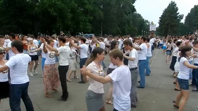 рекорд бачата левыйц край от сцены смотреть онлайн