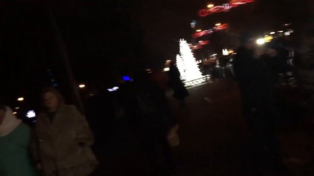 Звездное небо Пушкинской и Сумской 2020 Харьковская центральная новогодняя елка Сравнение итоги смотреть онлайн