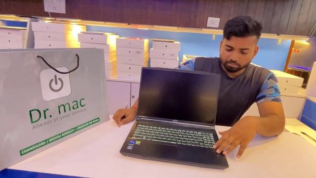 Mind-Blowing MSI Creator M16 Review: The Laptop That Will Change Your Creative Game Forever! смотреть онлайн