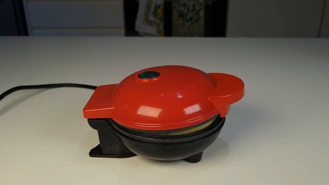 Testing Out This Mini WAFFLE Maker That Costs Only..