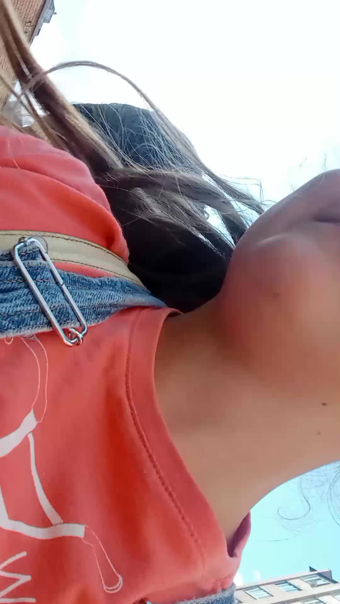 Мы гуляем смотреть онлайн