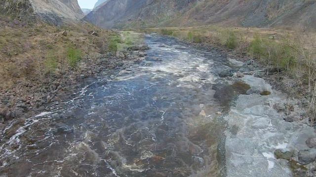 Весна в Алтайских горах. Улаган, п. Кату-Ярык, долина Чулышмана. смотреть онлайн
