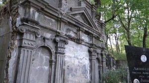 Байково кладбище: разрушенные склепы и страшные тайны | Склеп Гарика Корогодского