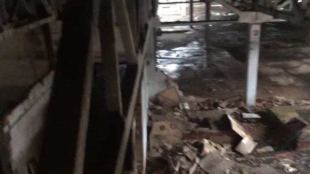 Заброшенный конденсаторный завод смотреть онлайн