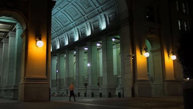 Thirty Seconds To Mars - Hurricane (Uncensored Director's Cut) смотреть онлайн