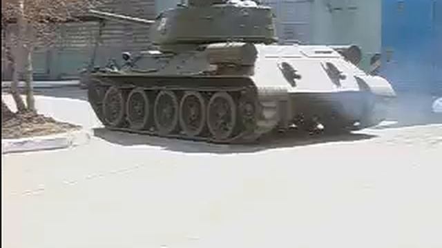 Заводской танк Т-34 смотреть онлайн