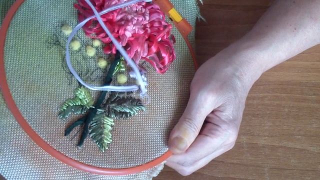 Хризантема.Вышивка лентами. Часть 5. Chrysanthemum. Embroidery ribbons. Part 5 смотреть онлайн