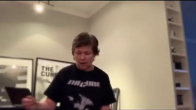 Robert Smith's Guitars смотреть онлайн