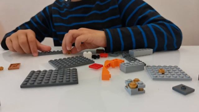 ЛЕГО МАЙНКРАФТ | сборка | Собираем маленькую шахту смотреть онлайн