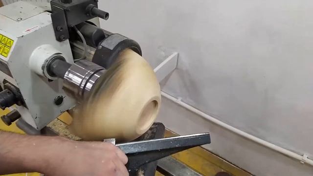 Woodturning Oak bowl ! Токарные работы по дереву - дубовая чаша! смотреть онлайн