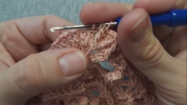 Красивая небольшая САЛФЕТКА из рельефных столбиков. Вязание крючком 2021.