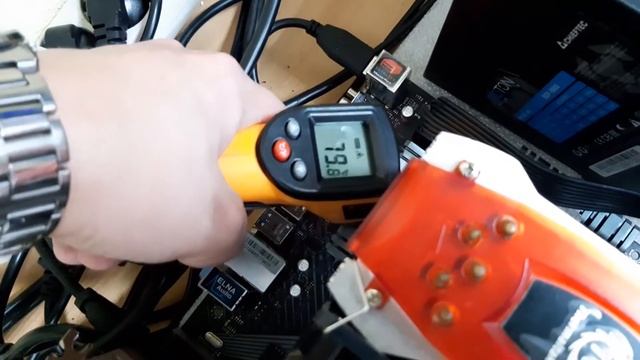 Ryzen R7 5800X on ASRock Fatal1ty B450 Gaming K4 (VRM temp) смотреть онлайн