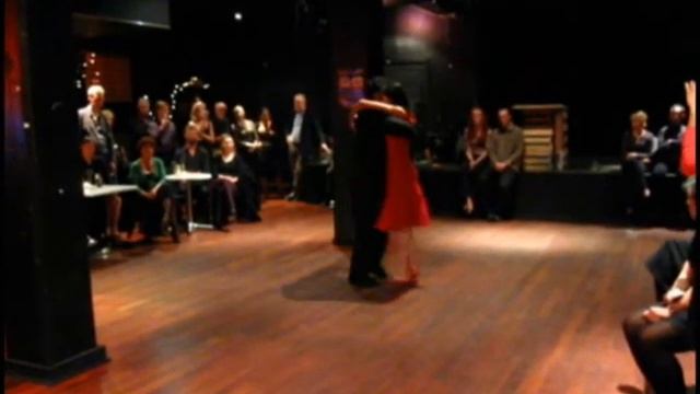 Eva Garlez y Pablo Rodriguez - Tango Milonguero смотреть онлайн