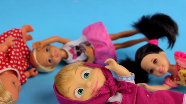 ВЛОГ Катя съела скорпиона Зоопарк и Панды Катаемся на Минни Маус Пробуем тараканы и саранчу на вкус смотреть онлайн