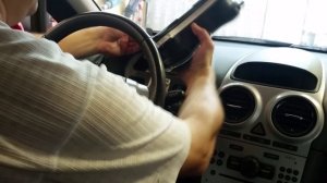 как снимается панель приборов опель корса