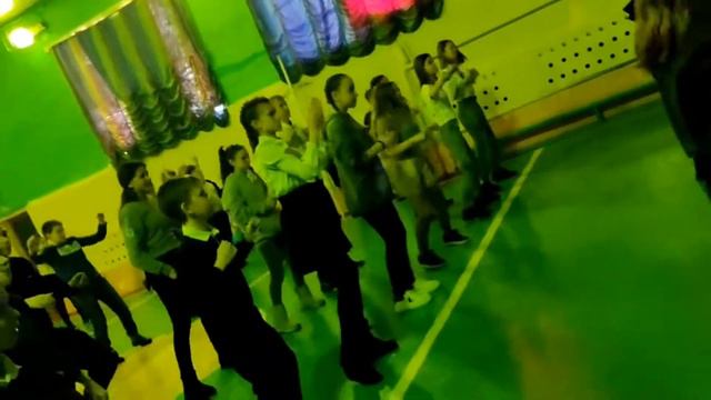 Дискотека к 8 марта смотреть онлайн