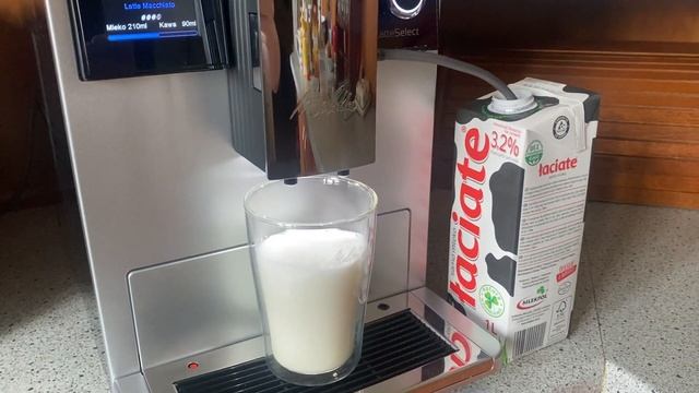 Melitta LatteSelect F63/0-201 - Parzenie latte macchiato смотреть онлайн
