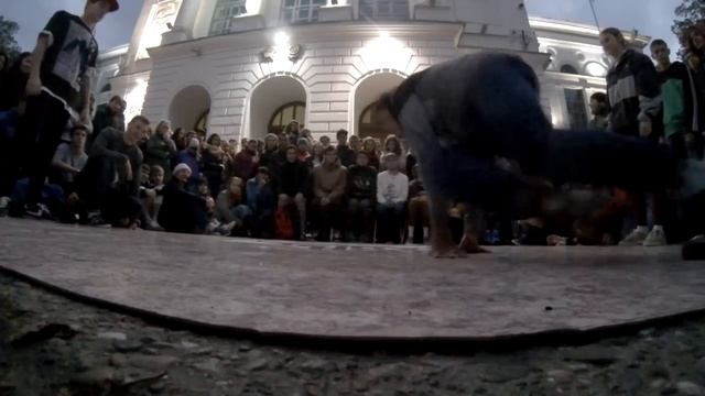 FRY & DAKE vs КРИСТИНА и ЖУЧАРА | skillz flava 4 years 1/4 смотреть онлайн