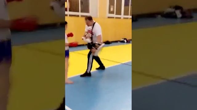 "Combat" разминка с тренером перед бою смотреть онлайн