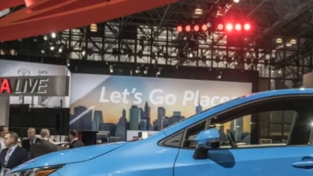 2019 Toyota Corolla Hatchback Plastic hatch and other fun facts смотреть онлайн
